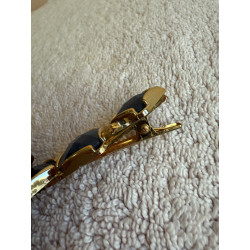 Barrette