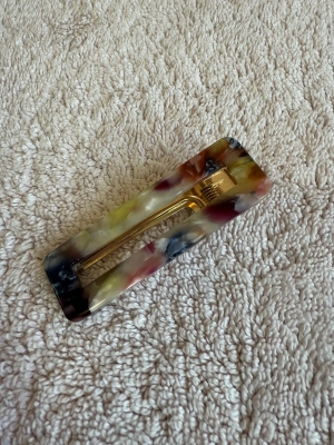 Barrette